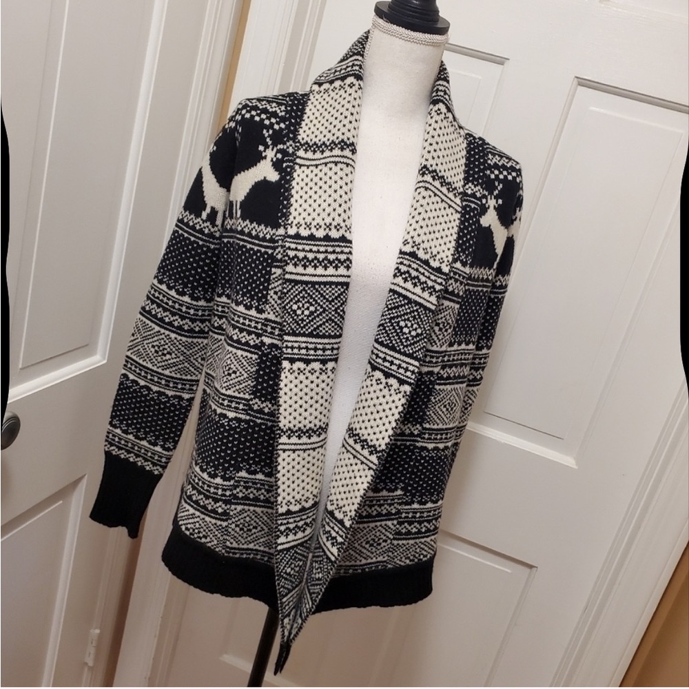 Black and White Patterned Sweater